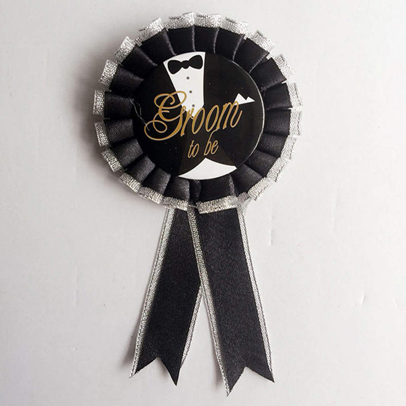 Essere e sposo per essere badge in stacca