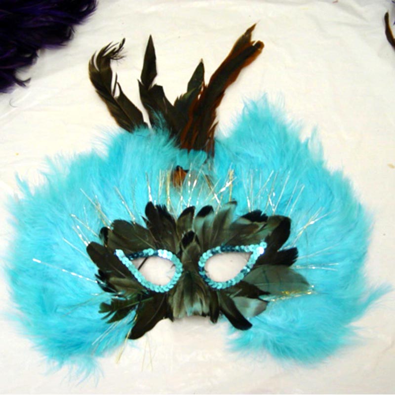 Maschera in maschera di piume