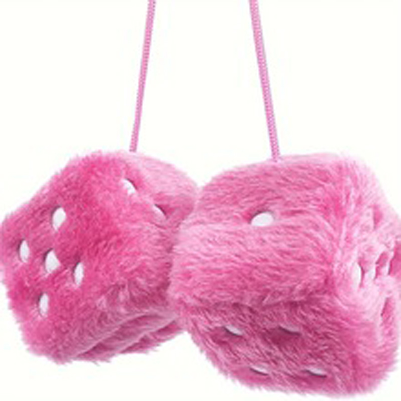 Dadi peluche sfocati