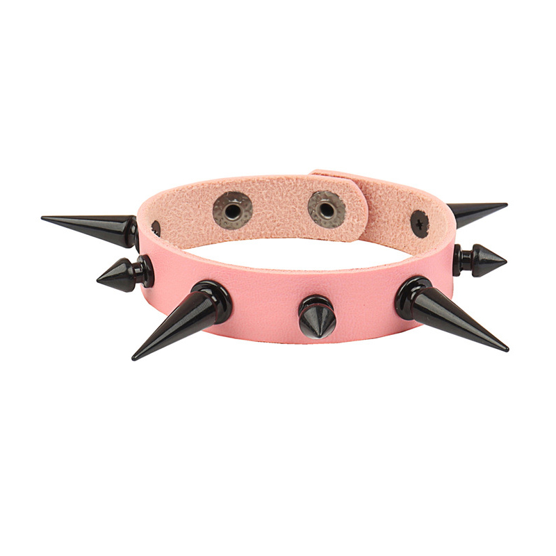 Braccialetto punk rivetta in pelle
