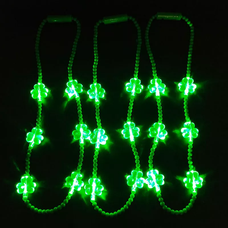 Collana con trifoglio LED per il giorno di San Patrizio